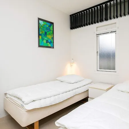 6 Person On A In Fåborg