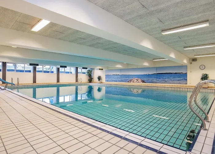 6 Person On A In 福堡