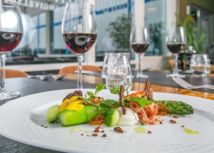 6 Person On A In 公寓 *