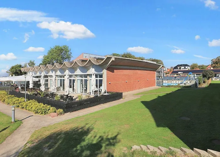 6 Person On A In 福堡