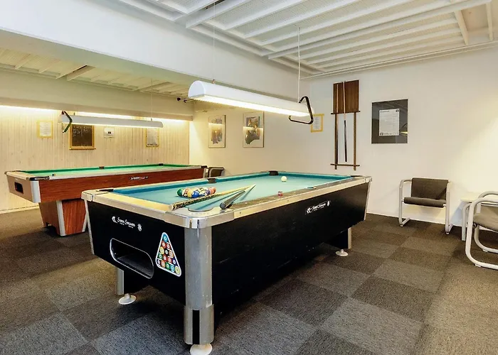 6 Person On A In 公寓 *